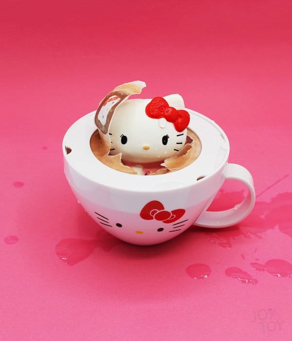 Hello Kitty surprise teacup, cracked open reveal, Sanrio squishy fidget toy
